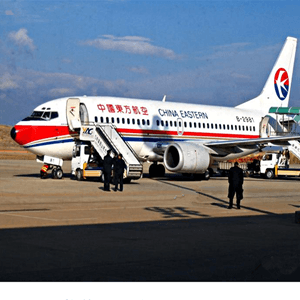 格尔木航空空运航空快运业稳步发展的原因是什么？
